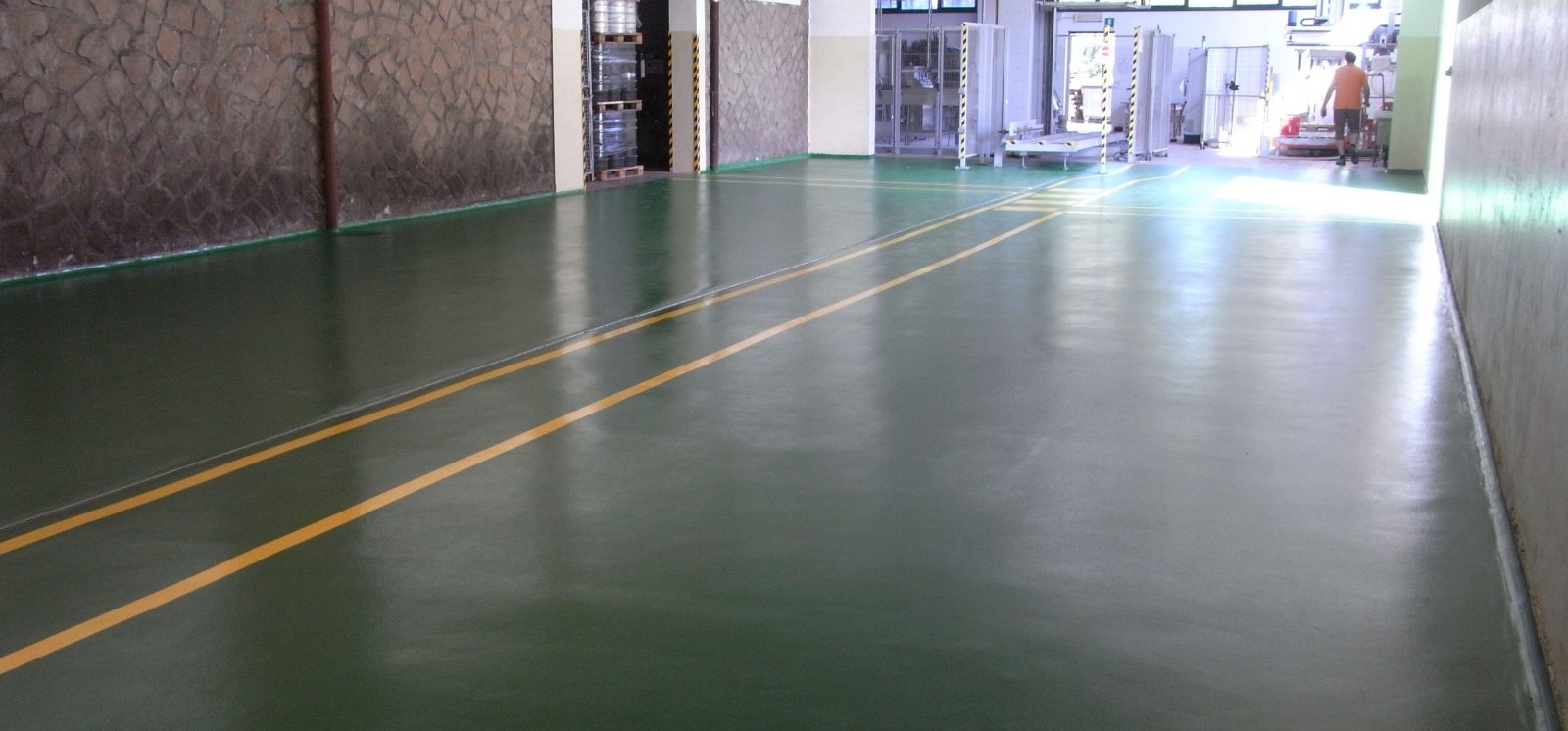 rivestimenti-epossidici-azienda-vinicola-commerciale-giesse-service-atrio rivestimenti-epossidici-azienda-vinicola-commerciale-giesse-service-atrio