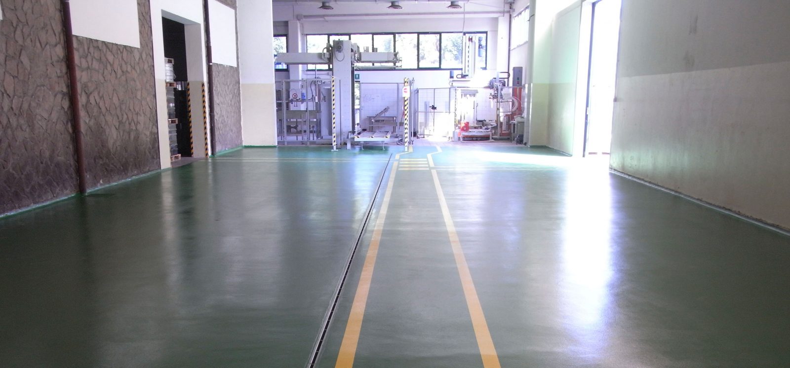 rivestimenti-epossidici-azienda-vinicola-commerciale-giesse-service-ingresso rivestimenti-epossidici-azienda-vinicola-commerciale-giesse-service-ingresso